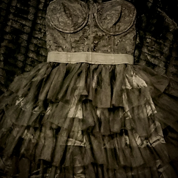 Forever 21 Dresses & Skirts - Black Strapless Taffeta Party Dress